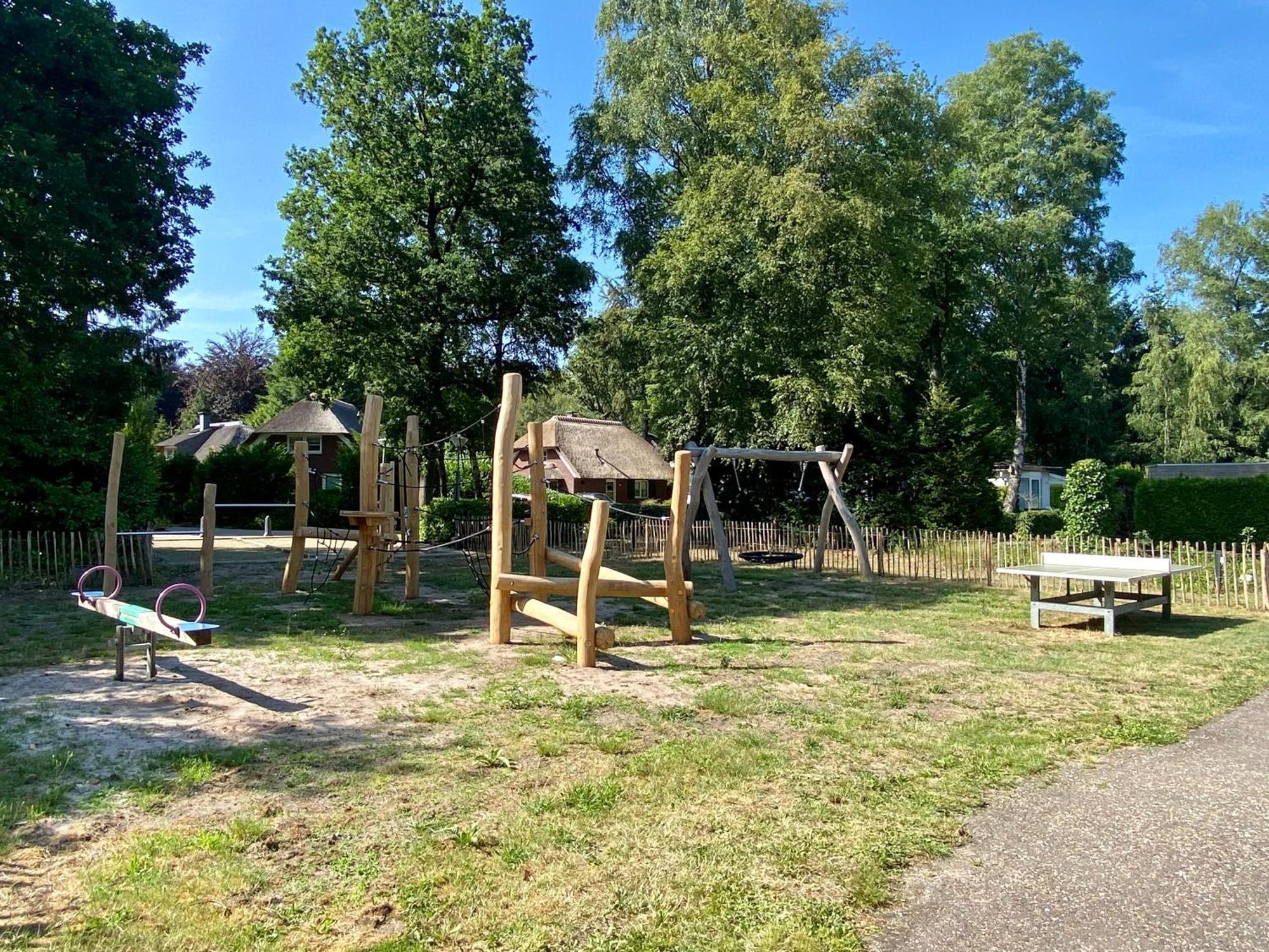 Huisje Aan De Bosrand - Veluwe Епе Екстериор снимка